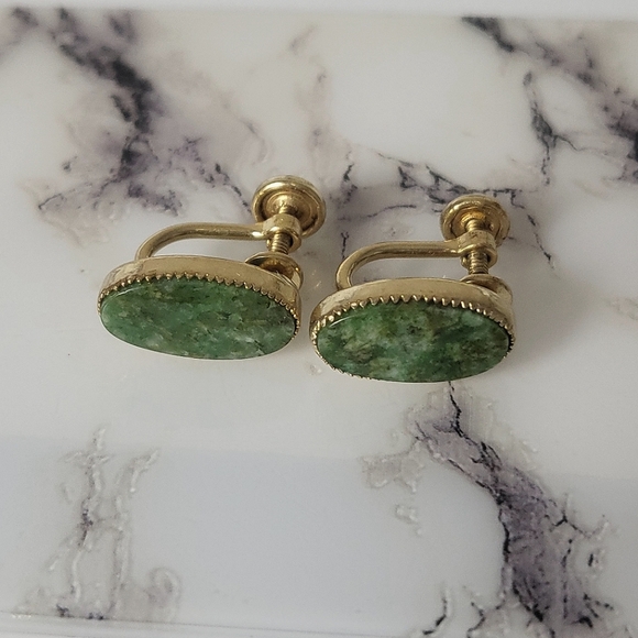 Vintage Curtis dce 14K Gold Filled Green Jade Screwback Earrings - Picture 2 of 14